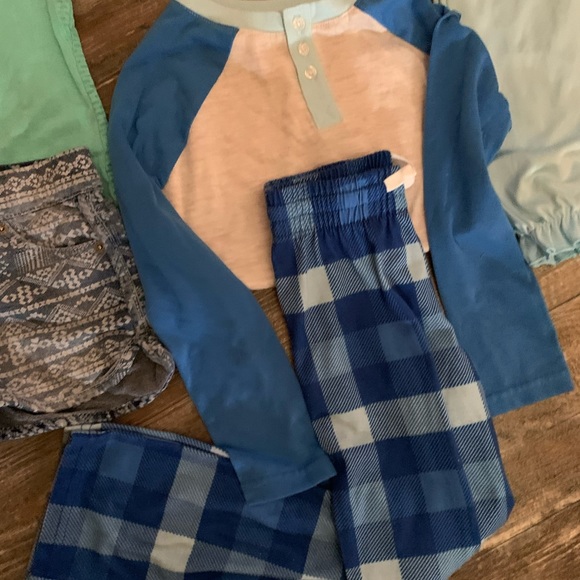 Girls size 4/5 clothing. - Picture 3 of 4